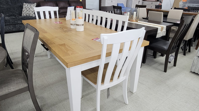 Ashbryn table set