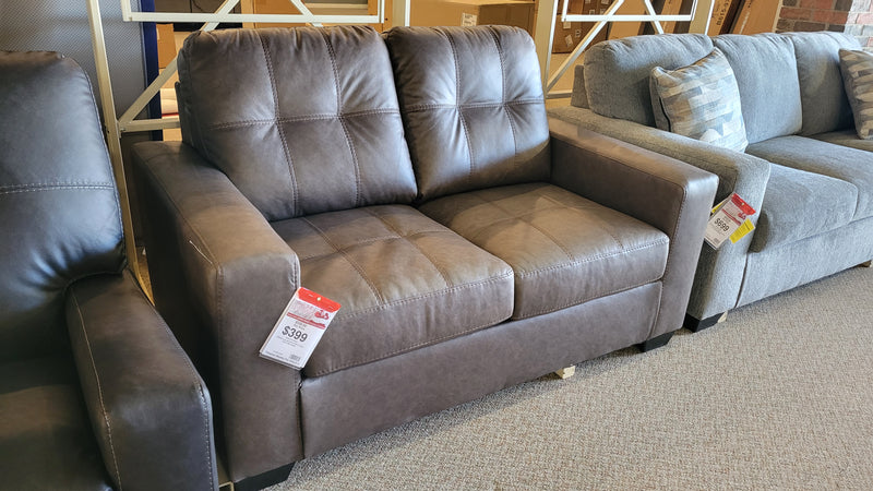 BARLIN MILLS SOFA AND LOVESEAT SET (UMBER)