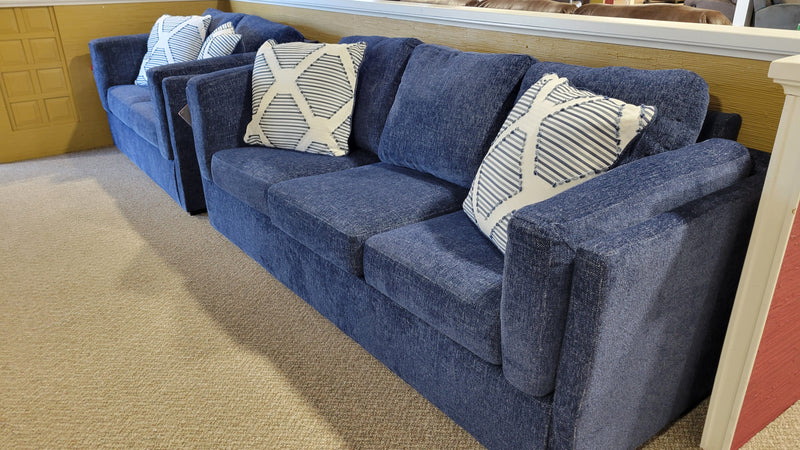 EVANSLEY SOFA AND LOVESEAT SET