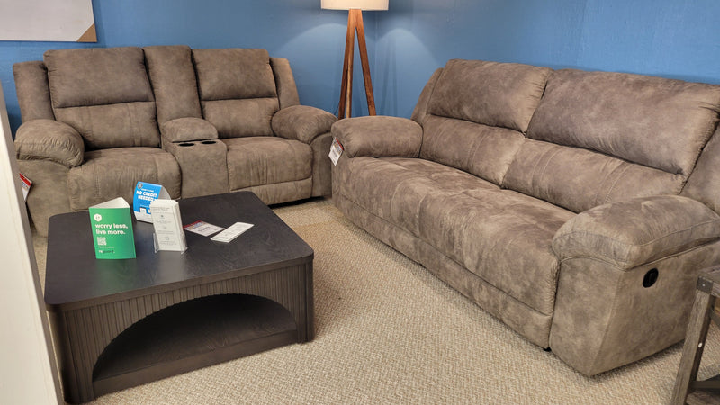 LARESVIEW SOFA AND LOVESEAT SET