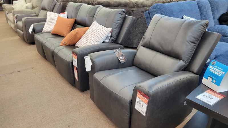 BOXMERE SOFA AND RECLINER SET