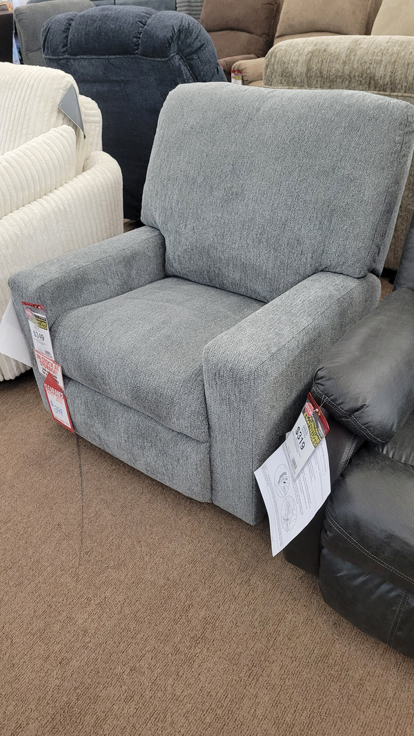 Deltona recliner