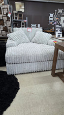Stupendous Chaise