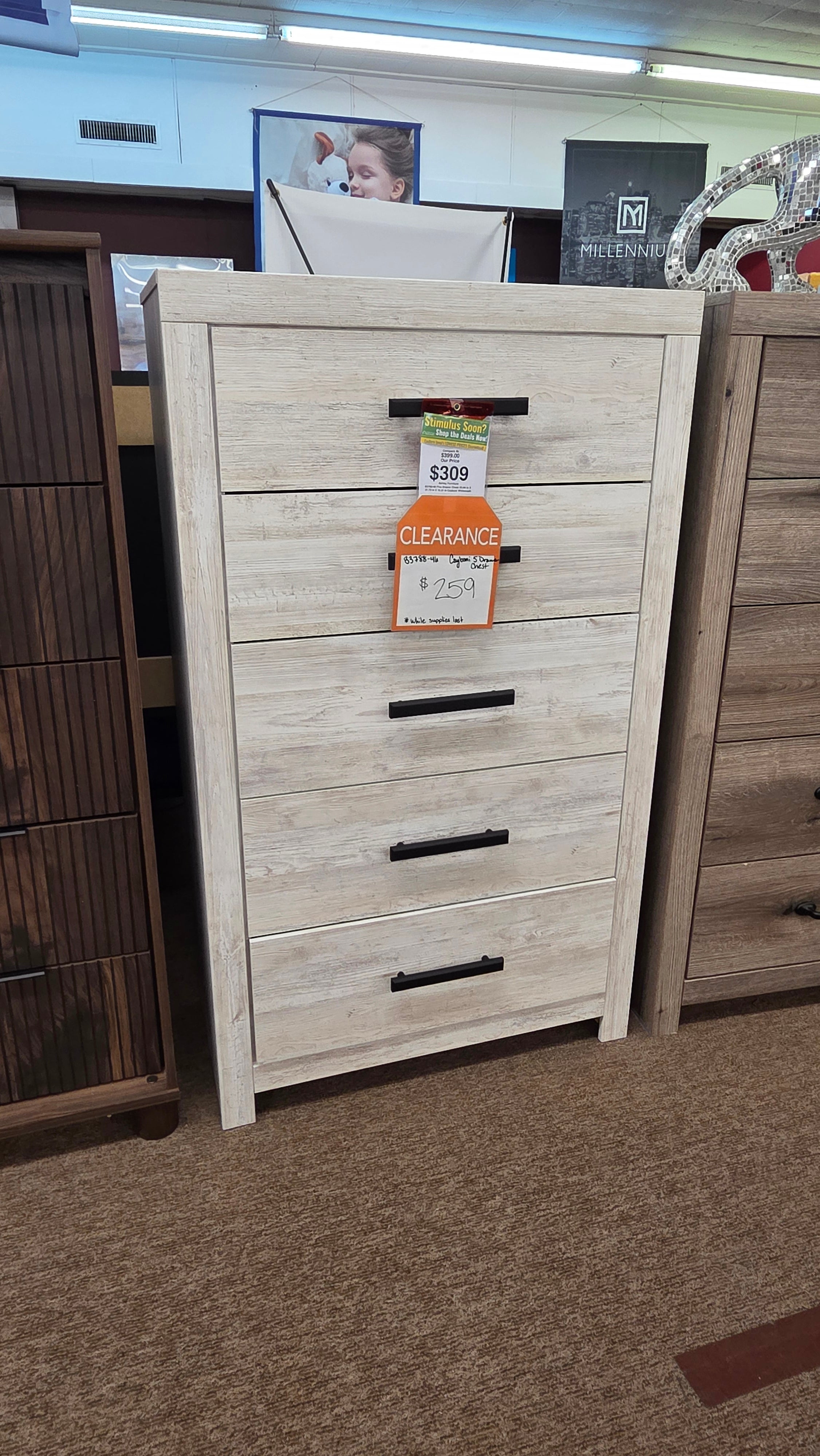 Cayboni Chest