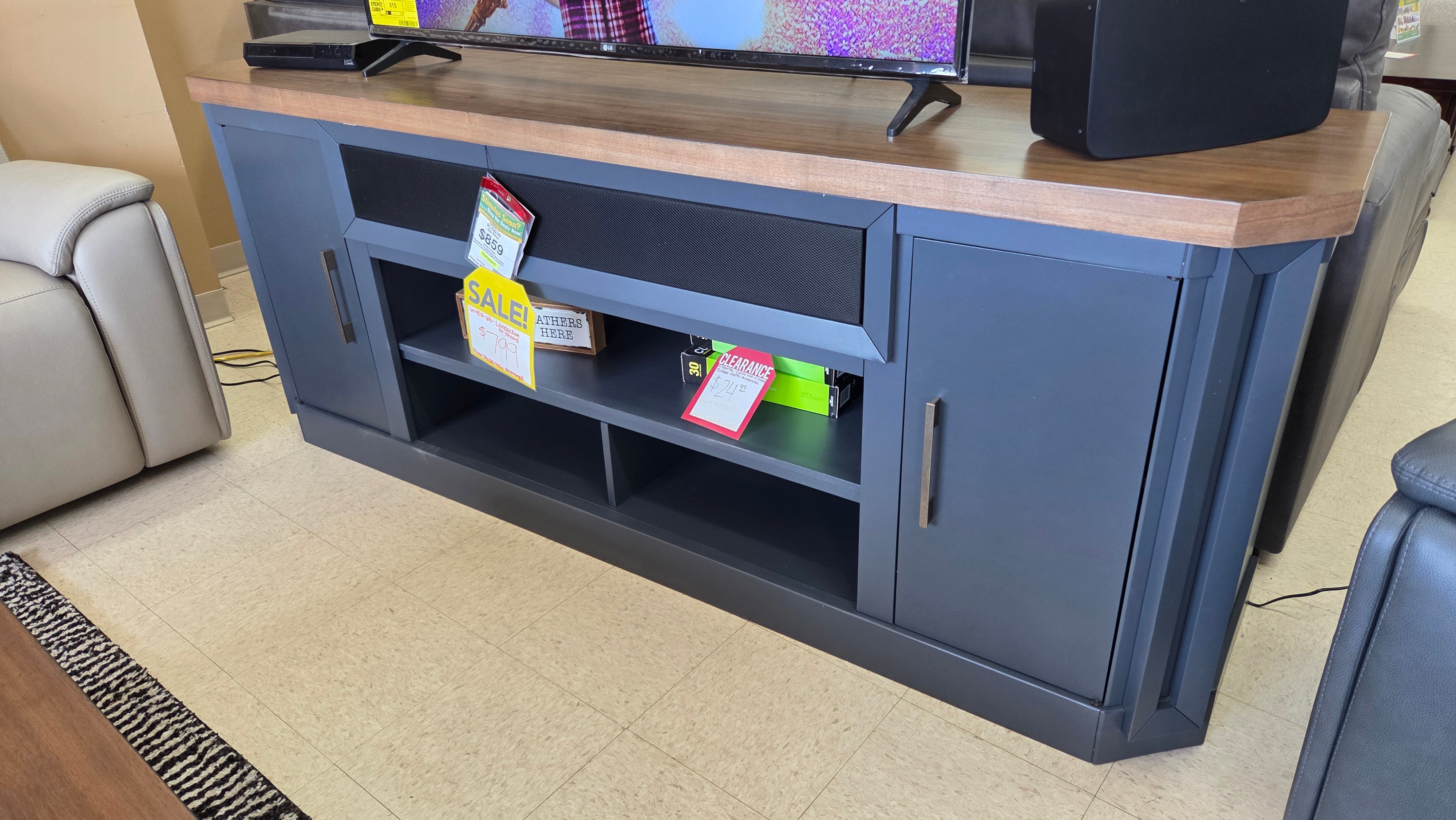 Landocken TV Stand