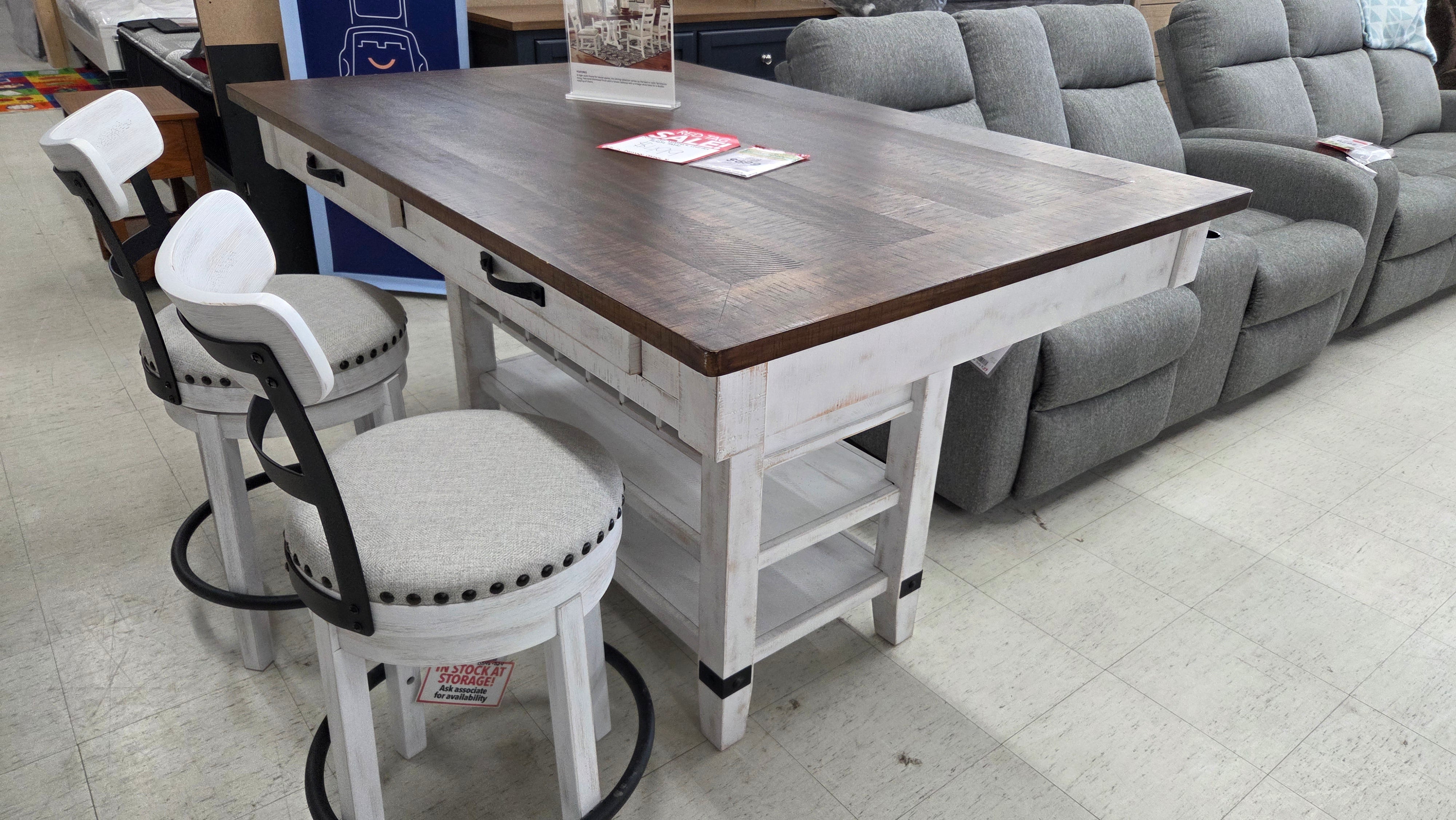 Valebeck Dining Table