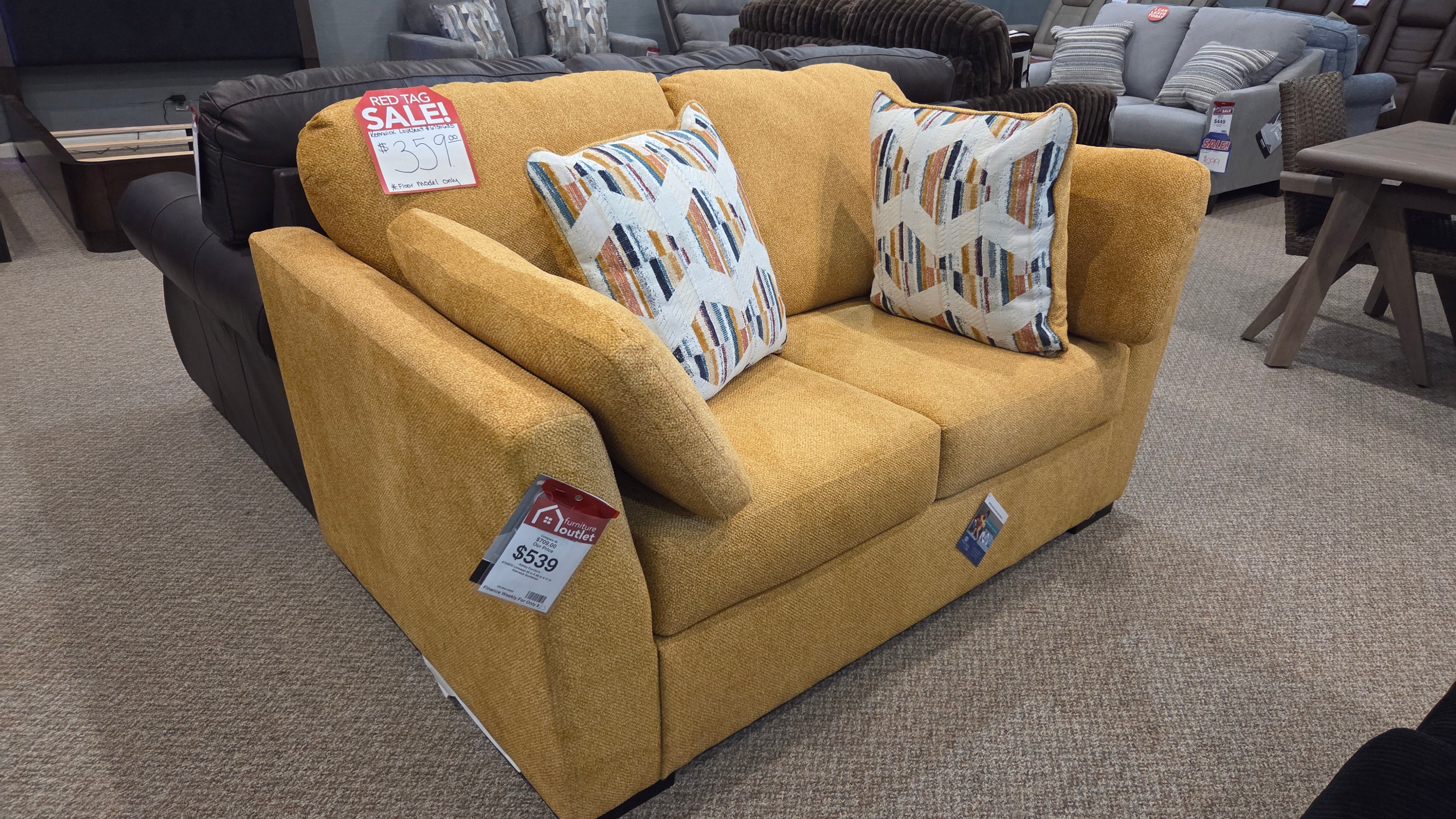 Keerwick Loveseat