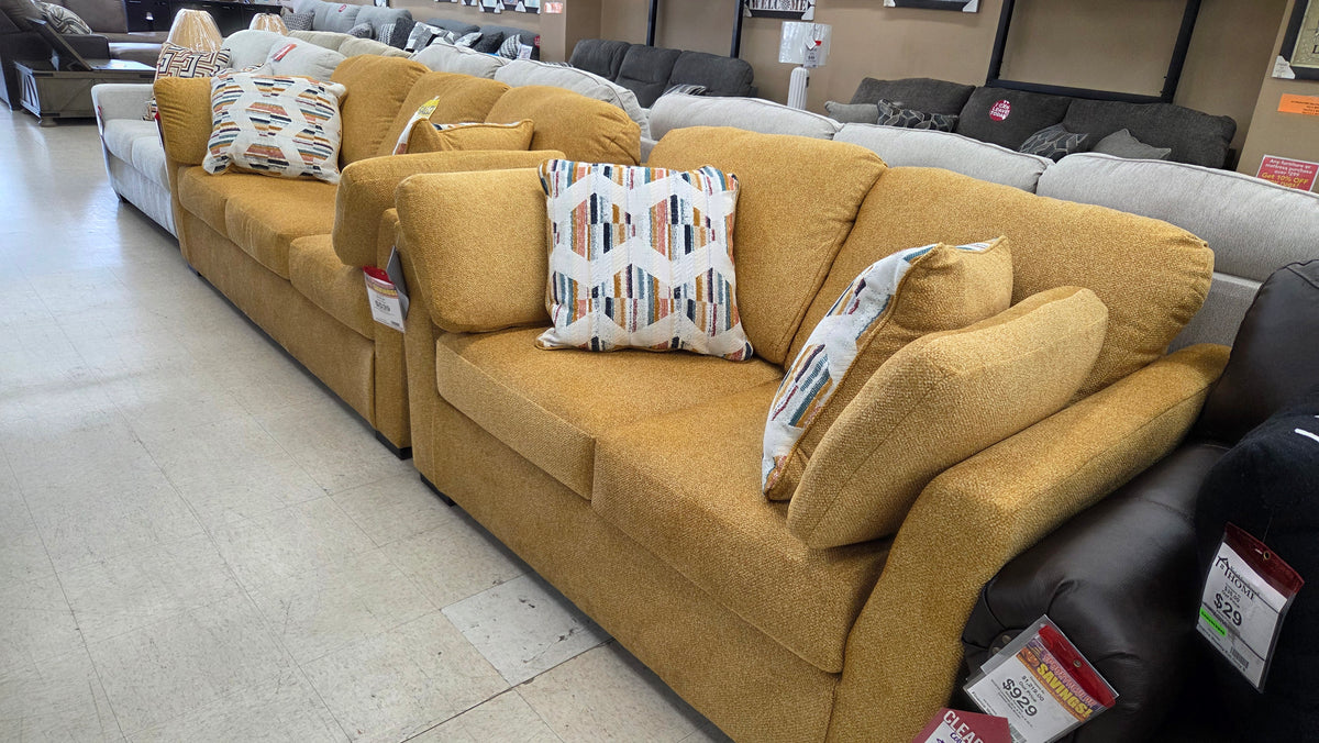 Keerwick Sofa/Loveseat