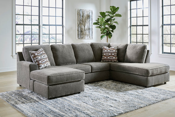 O'Phannon sectional with right side chaise (putty)