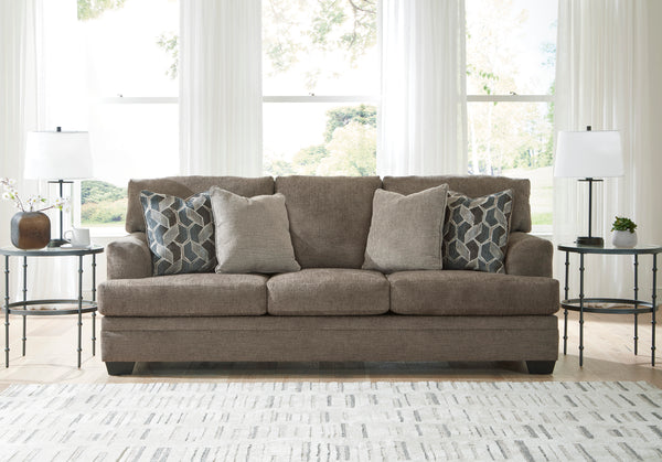 Stonemeade sofa (nutmeg)