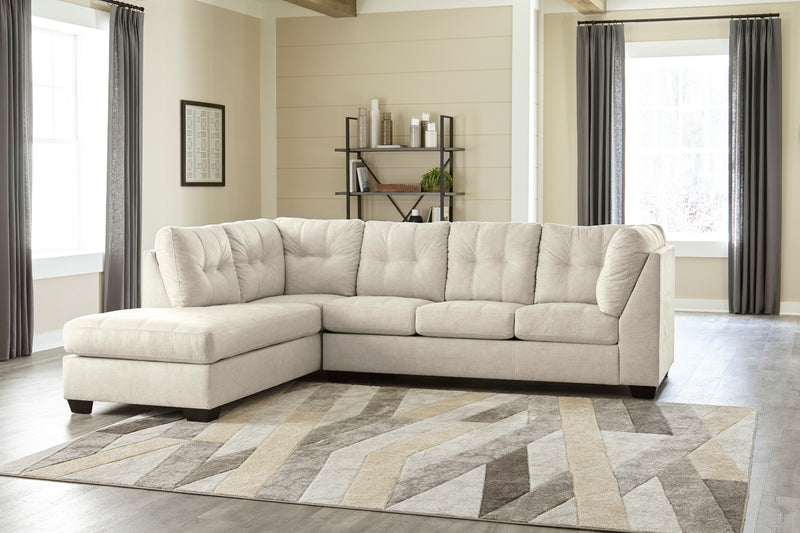 Falkirk sectional with left side chaise (parchment)
