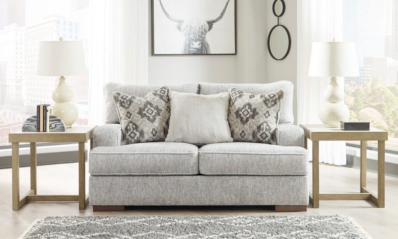 Mercado loveseat