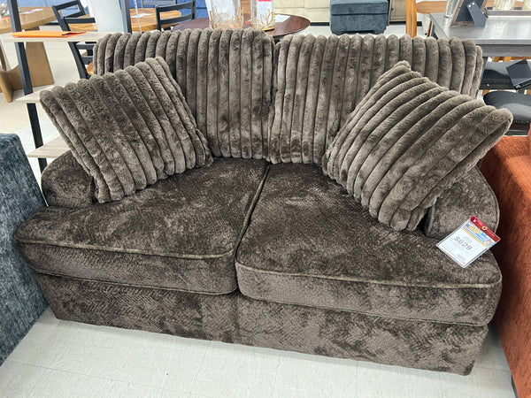 AYLESWORTH LOVESEAT