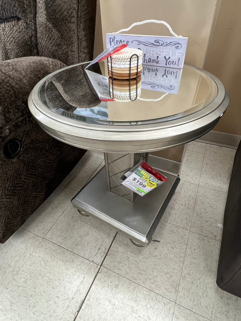 CHEVANNA PLATINUM ROUND MIRRORED END TABLE