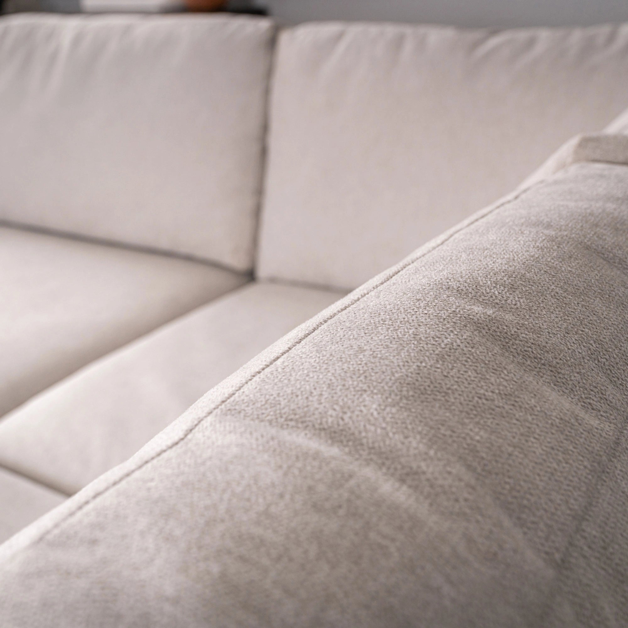 Flex 6-Seat Sectional with Standard Arm and Ottoman