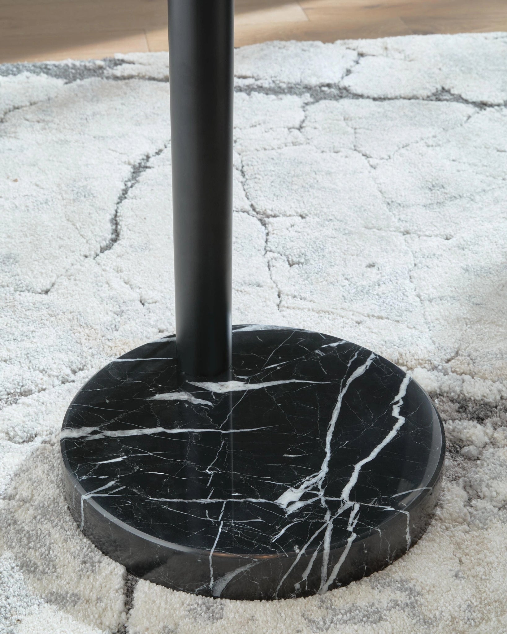 Gibbswellner Floor Lamp