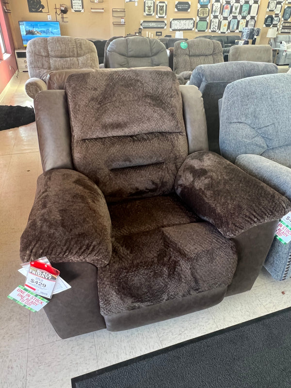 DORMAN ROCKER RECLINER